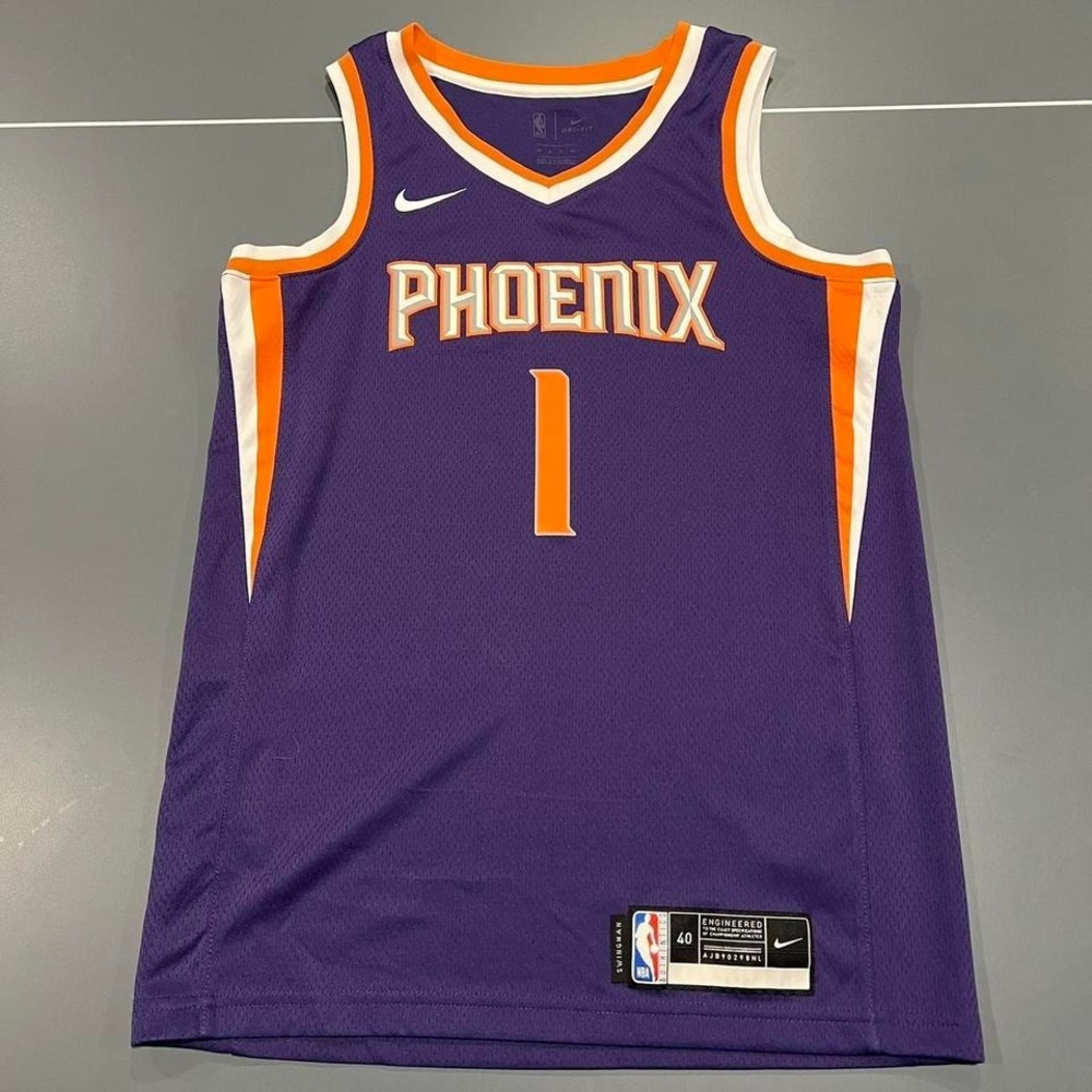 Nike Phoenix Suns Devin Booker jersey  Size small